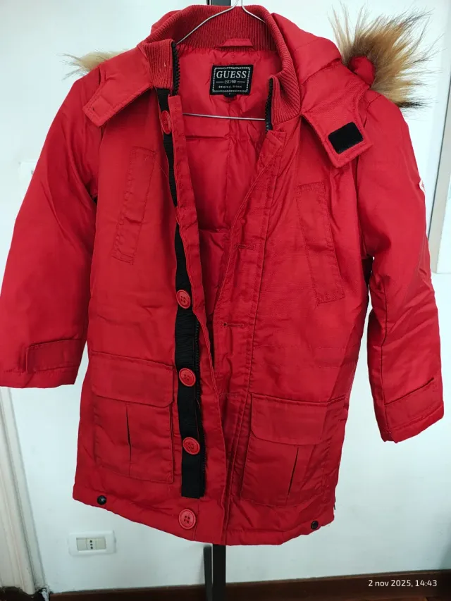 Guess Giubbotto Bambino Rosso. Taglia 7 anni 122cm