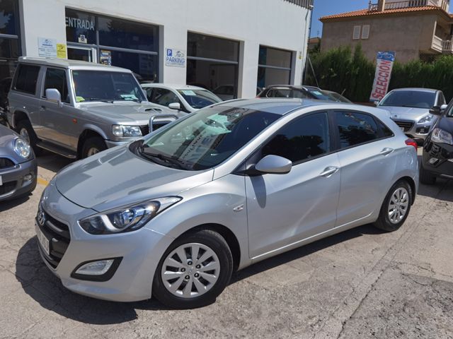 Hyundai i30 - Etiqueta C - 100cv