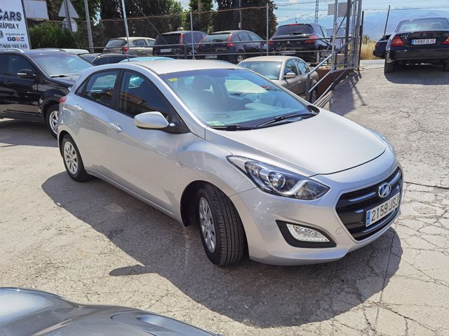 Hyundai i30 - Etiqueta C - 100cv