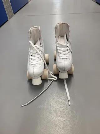 Patines de 4 ruedas blancos