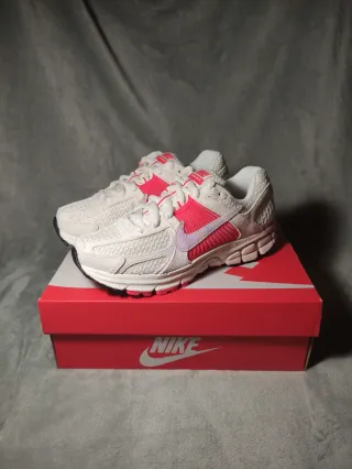 Nike Zoom Vomero 5 Sail Siren Red Talla 38