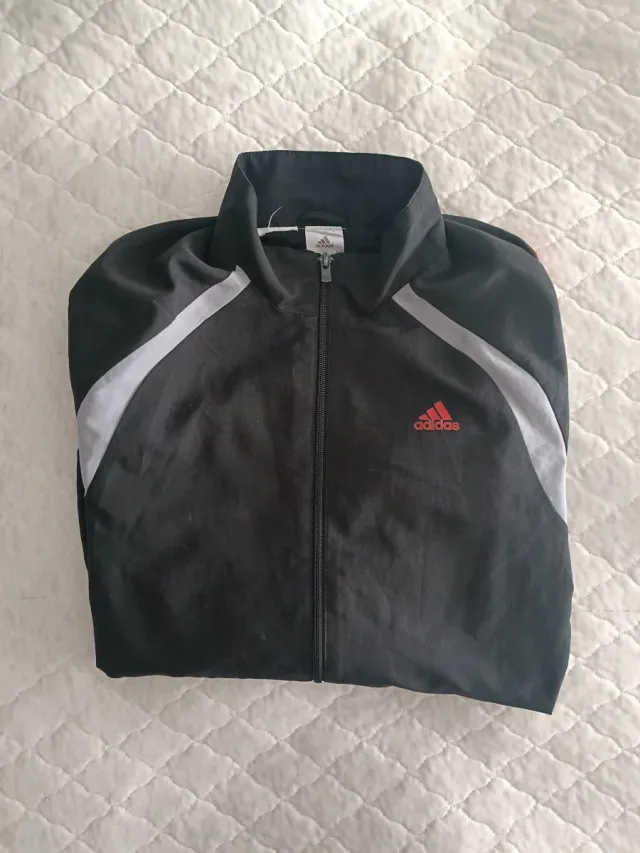 Chaqueta Adidas SST Adicolor Cl Negra Roja talla S