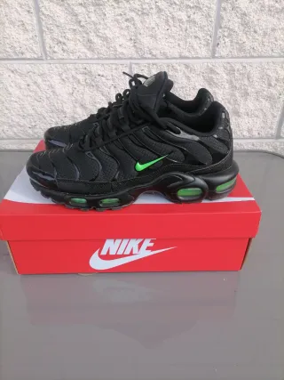 Nike TN nere e verdi