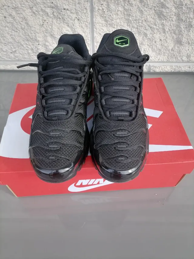 Nike TN nere e verdi