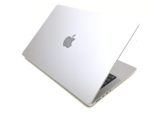 portatil apple apple macbook pro m3 8-core 4.0 14 (10gpu) (2023) (a2918)