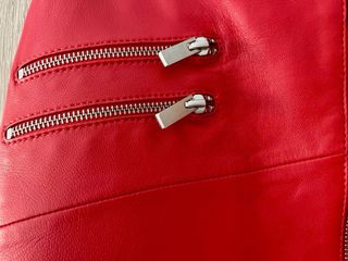 Minifalda de piel genuina roja