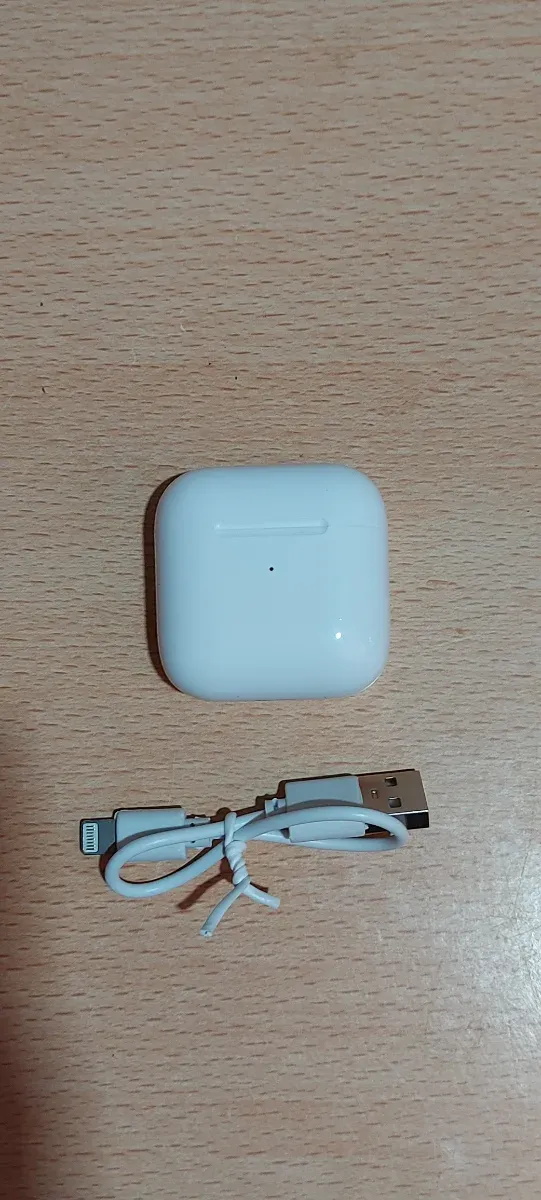 Auriculares Bluetooth Blancos Estilo AirPods.