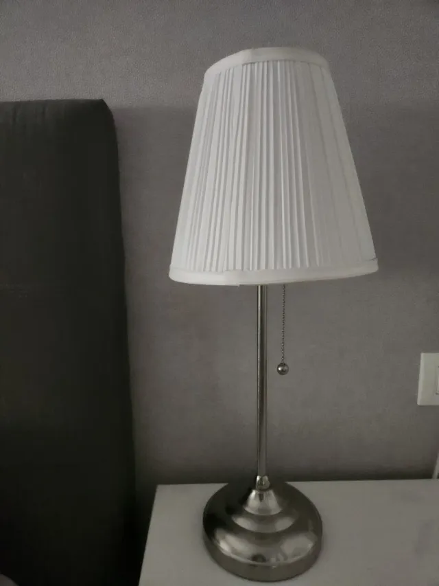 2 lámparas de mesa (noche)