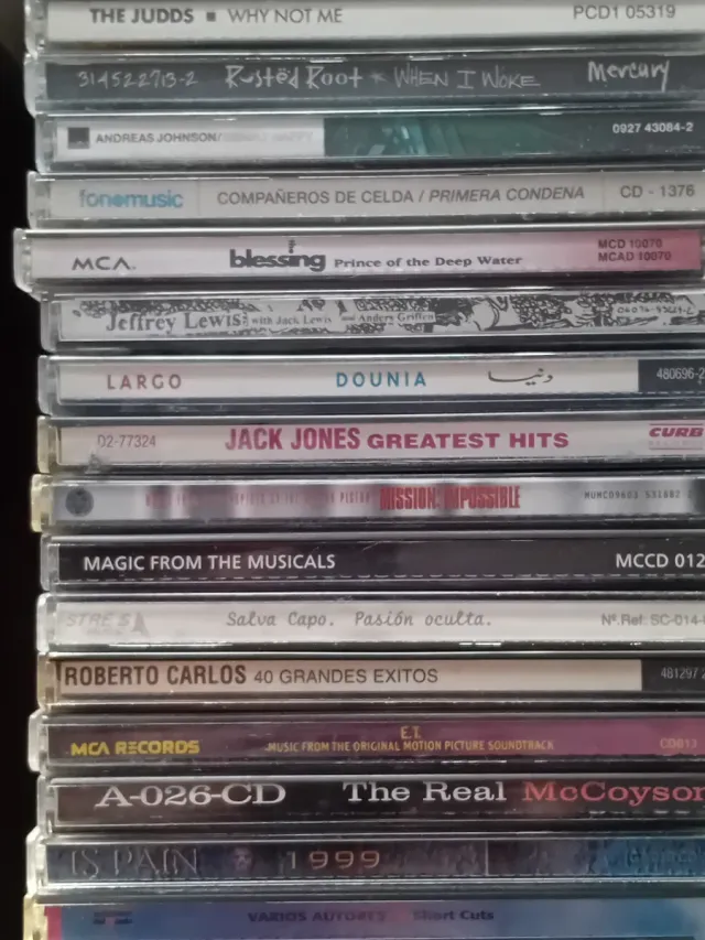 Lote 2 di 100 CD di Musica Varia