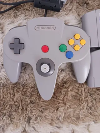 Nintendo 64 + Mando + 4 Juegos: Zelda, Mario, Star
