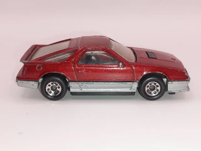 Matchbox 8 Rover 3500 1980 Rosso