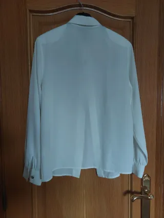 Blusa blanca elegante