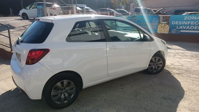 Toyota Yaris 1.4D4D - 90CV