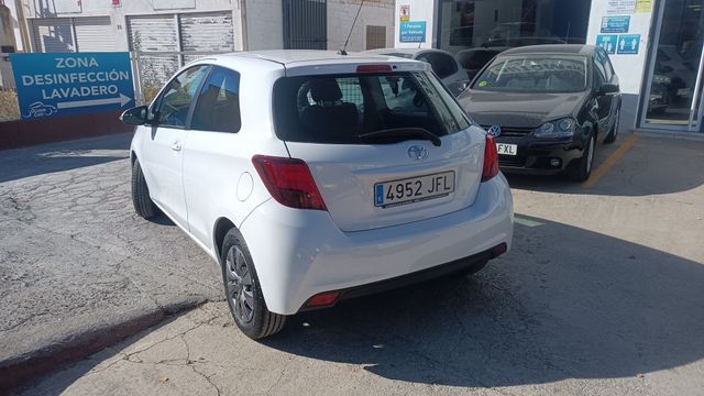 Toyota Yaris 1.4D4D - 90CV