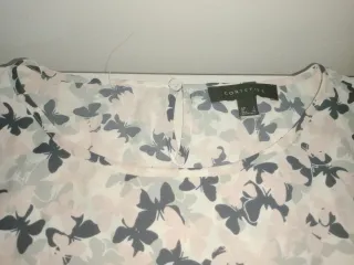 Camisa estampada mariposas