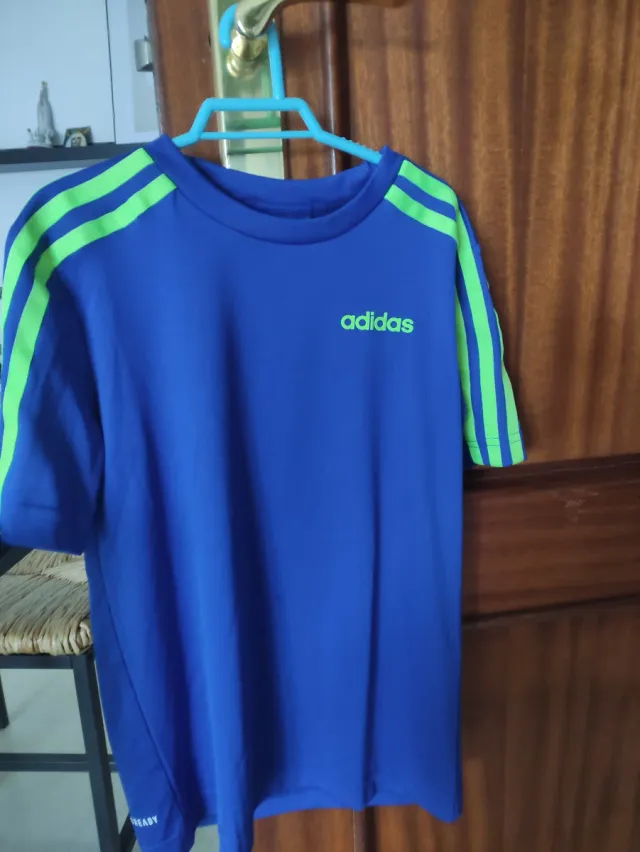 Camiseta Adidas niño azul y verde