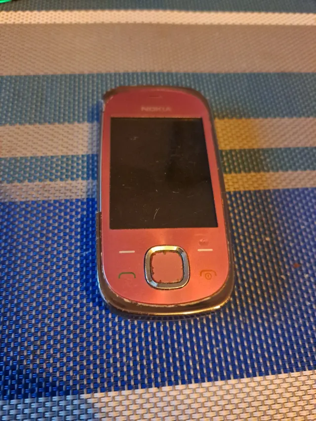 Cellulare Nokia 7230 Rosa Vintage