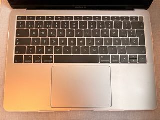 MacBook Air 13 Intel Core i5 Dual-Core  (Retina)