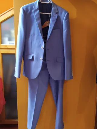 Traje juvenil azul