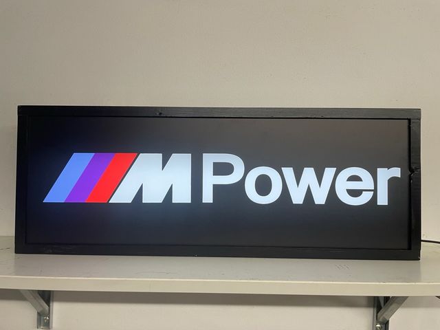 Insegna luminosa MPower BMW