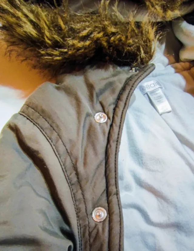 Casaco Obaïbi verde com pelo