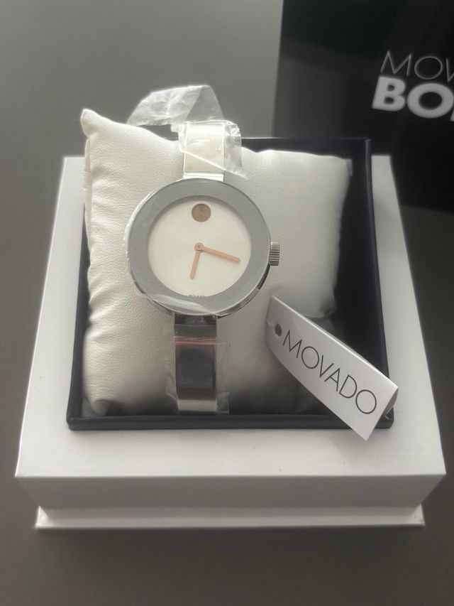 Reloj Movado Señora Nuevo con Etiquetas