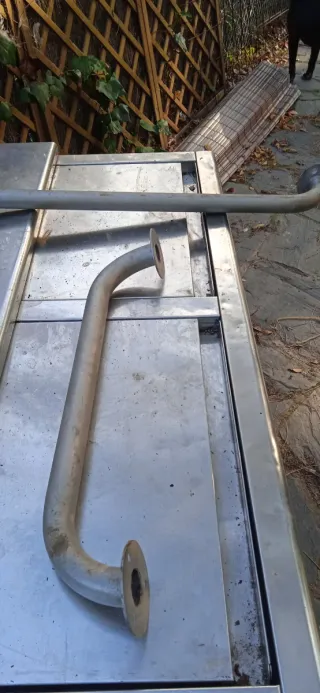 Soporte metálico para ducha