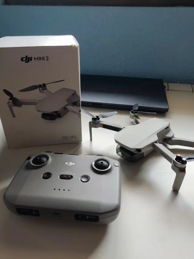 Dron DJI Mini 2 + Mando poco uso