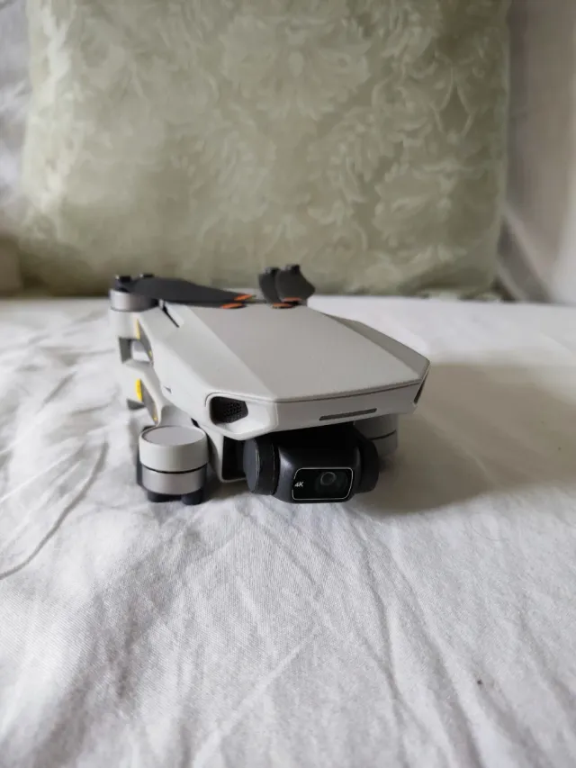 Dron DJI Mini 2 + Mando poco uso