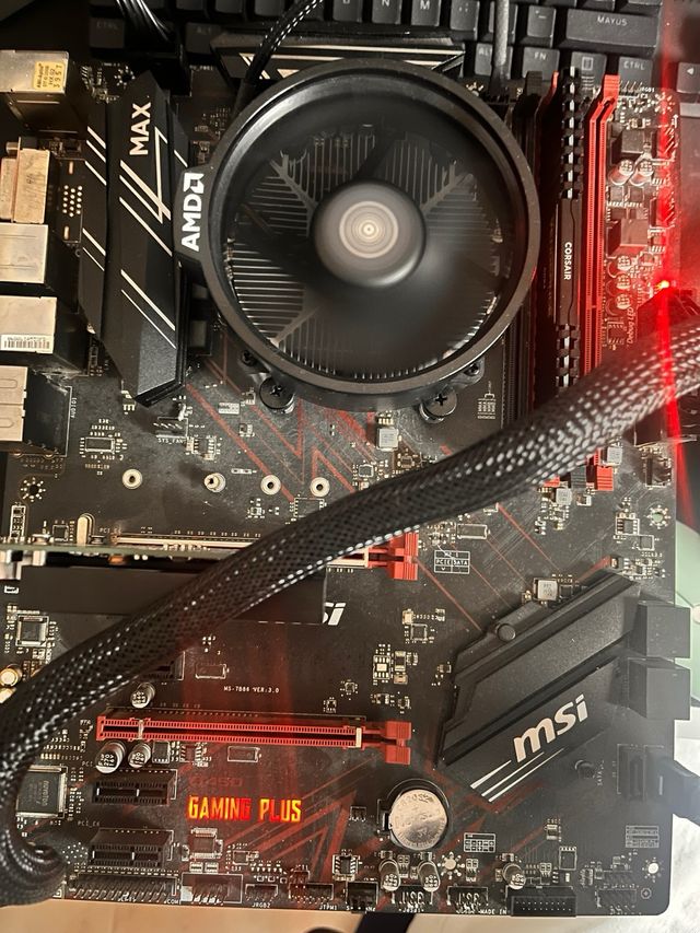 PROCESADOR CPU AMD RYZEN 7 2700