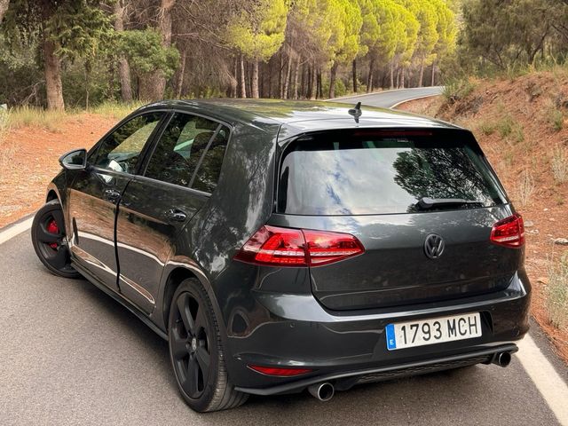 Volkswagen Golf 2014