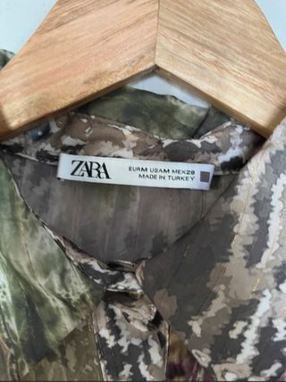 Vestido Zara estampado marrón y verde