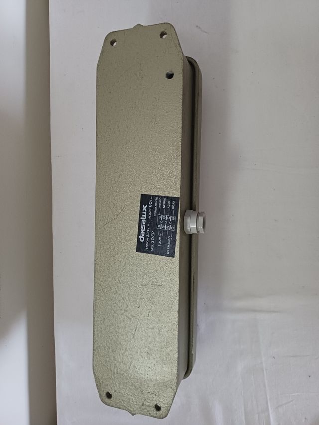 Luz de emergencia vintage bronce