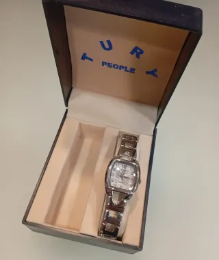 Reloj Tury People Plata y Blanco