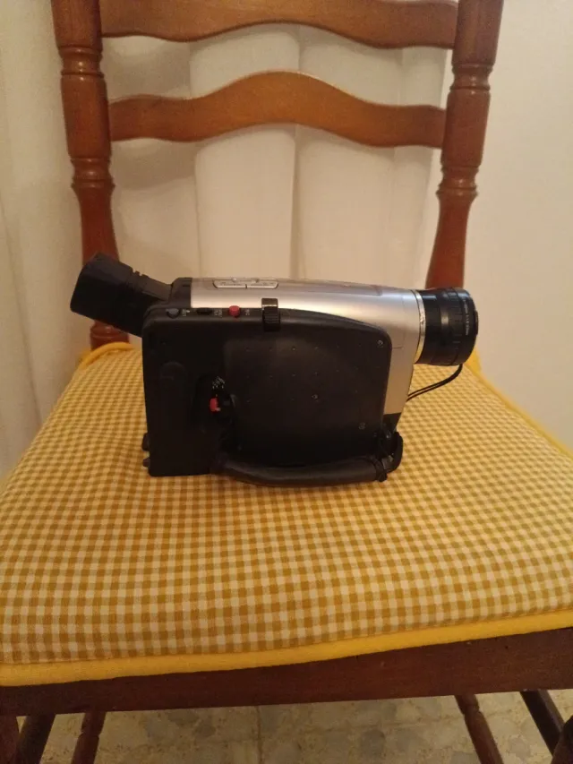 Videocámara Panasonic VHS RZ 1