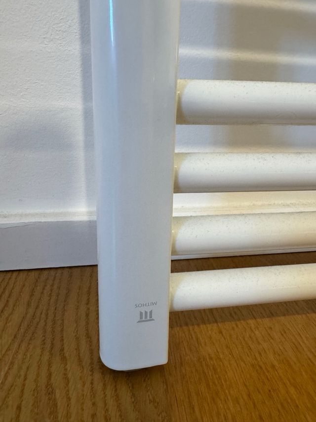 Radiatore Asciugamani Elettrico Bianco