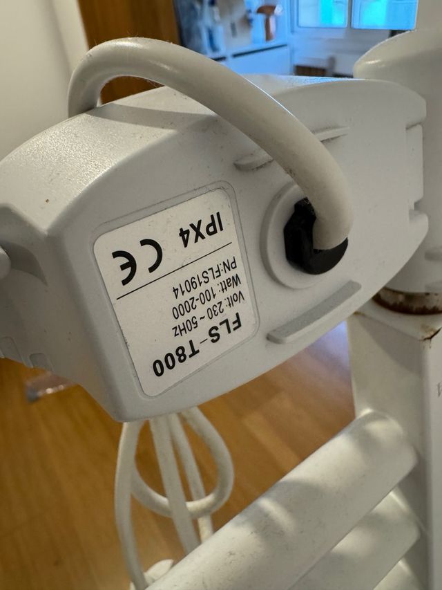 Radiatore Asciugamani Elettrico Bianco