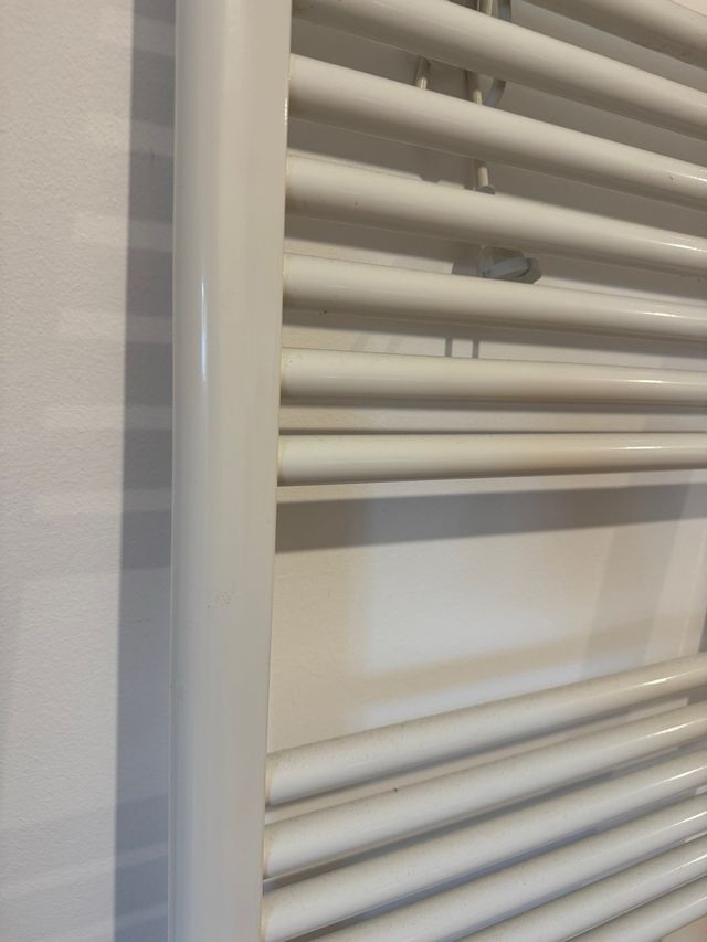 Radiatore Asciugamani Elettrico Bianco