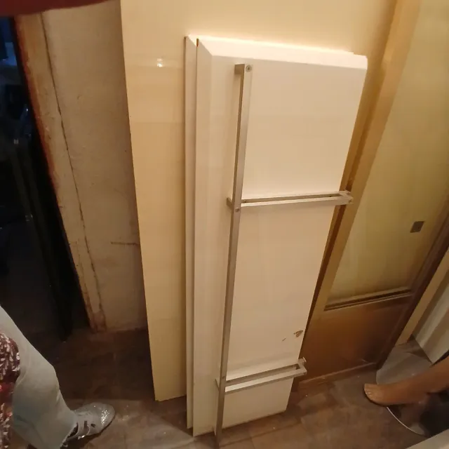 5 estanterías 300e todos o 75e unidad 3 lejas cada