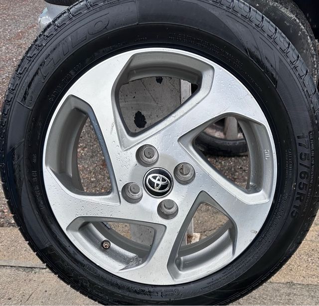 Llantas Toyota Yaris 15 pulgadas