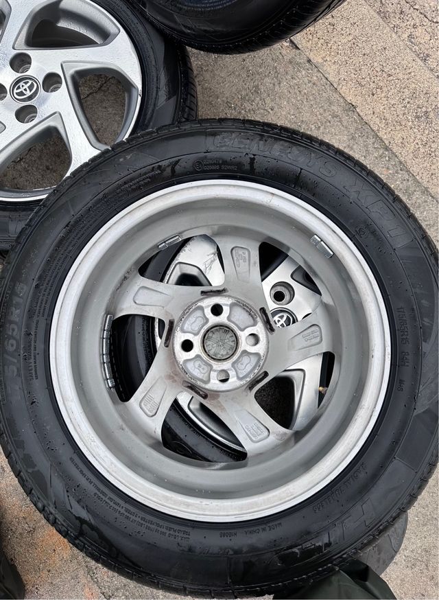 Llantas Toyota Yaris 15 pulgadas