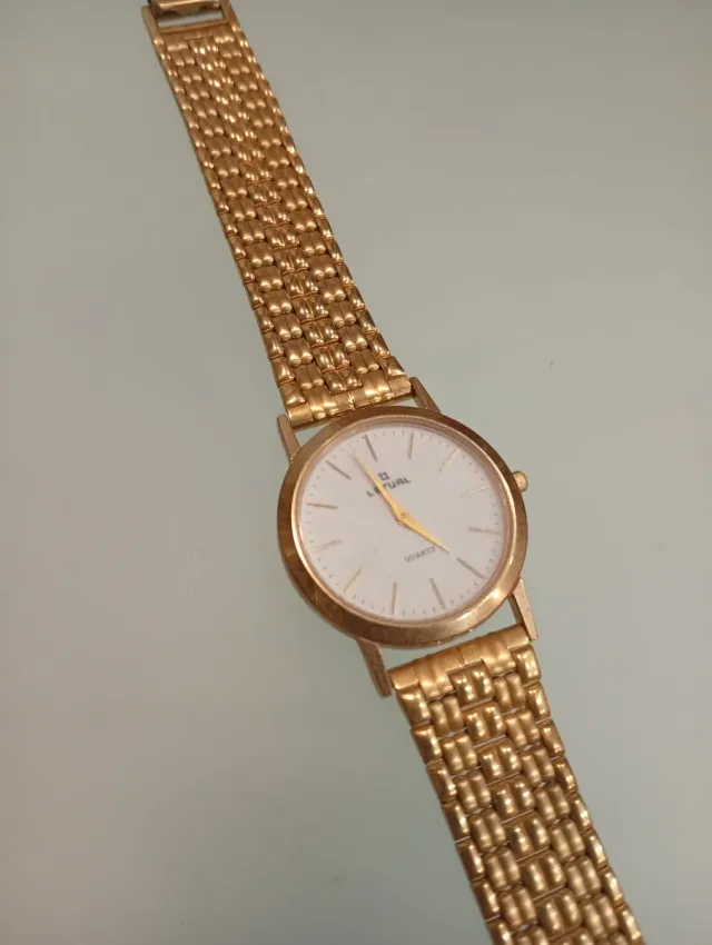 Reloj Letual Dorado