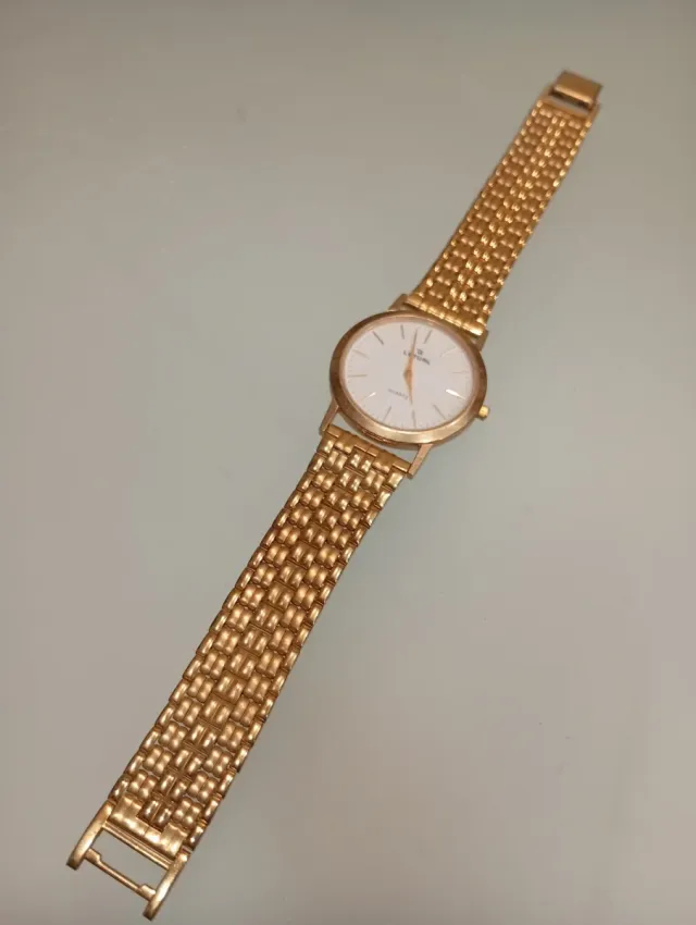Reloj Letual Dorado