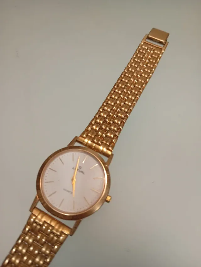 Reloj Letual Dorado
