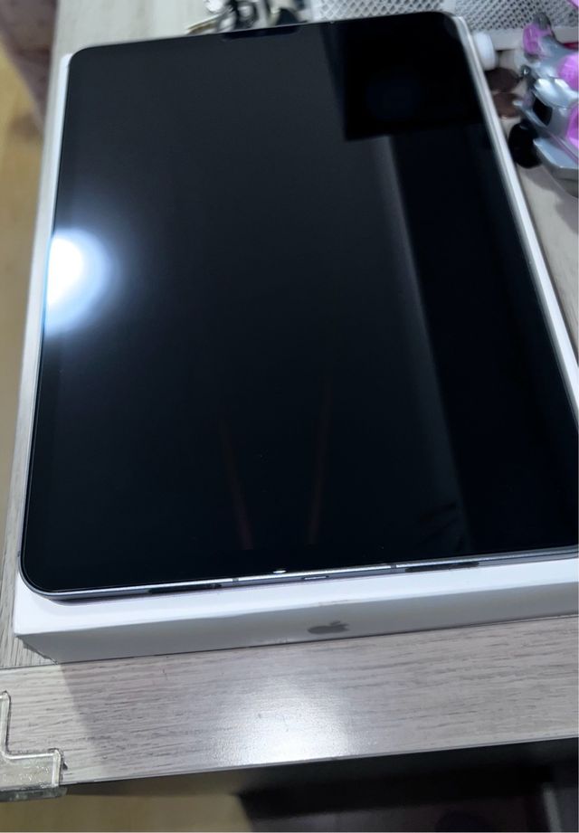 iPad Pro 11 4ª Gen M2 128GB WiFi+Cel