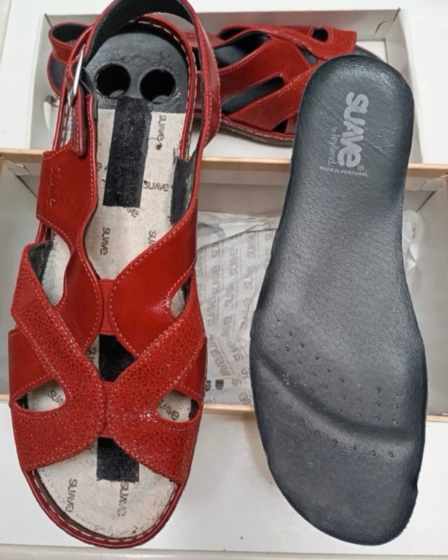 Sandalias piel plantilla extraíble