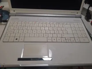 Packard Bell EASYNOTE TJ76