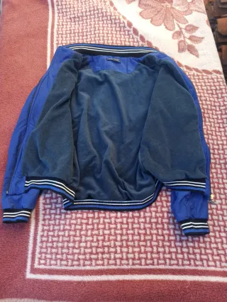 CAZADORA TOMMY HILFIGER.