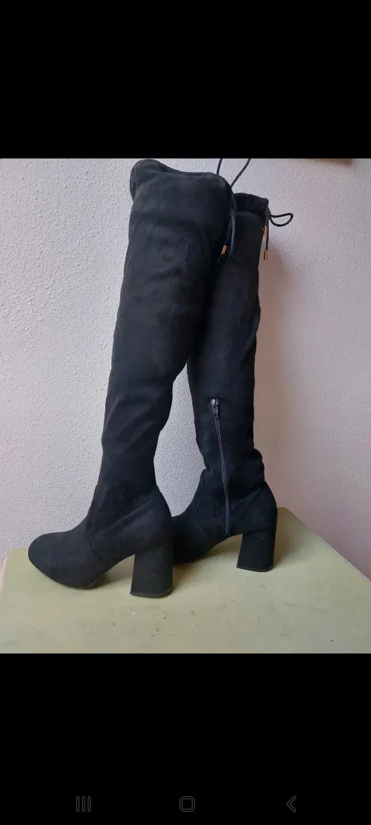 Botas altas antelina negras talla 37