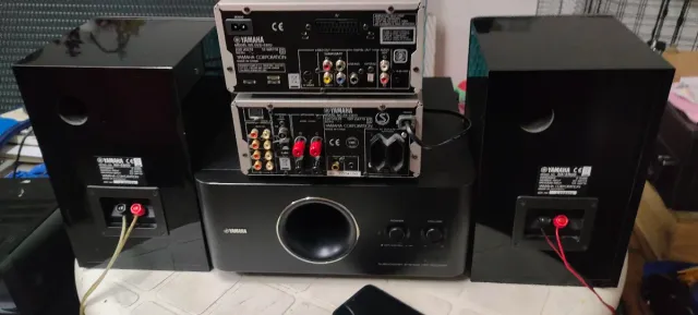 Sistema de Sonido Yamaha Negro/Plateado